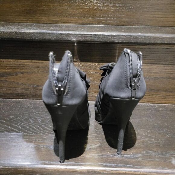 2/$20 Vintage Y2K Nine West Black High Heels Shoes Size: 6M US - Picture 5 of 8